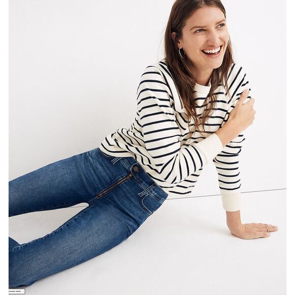 Madewell 10" High-Rise Roadtripper Jeans in Ridgefield Wash: Zip-Front Edition - Picture 16 of 16